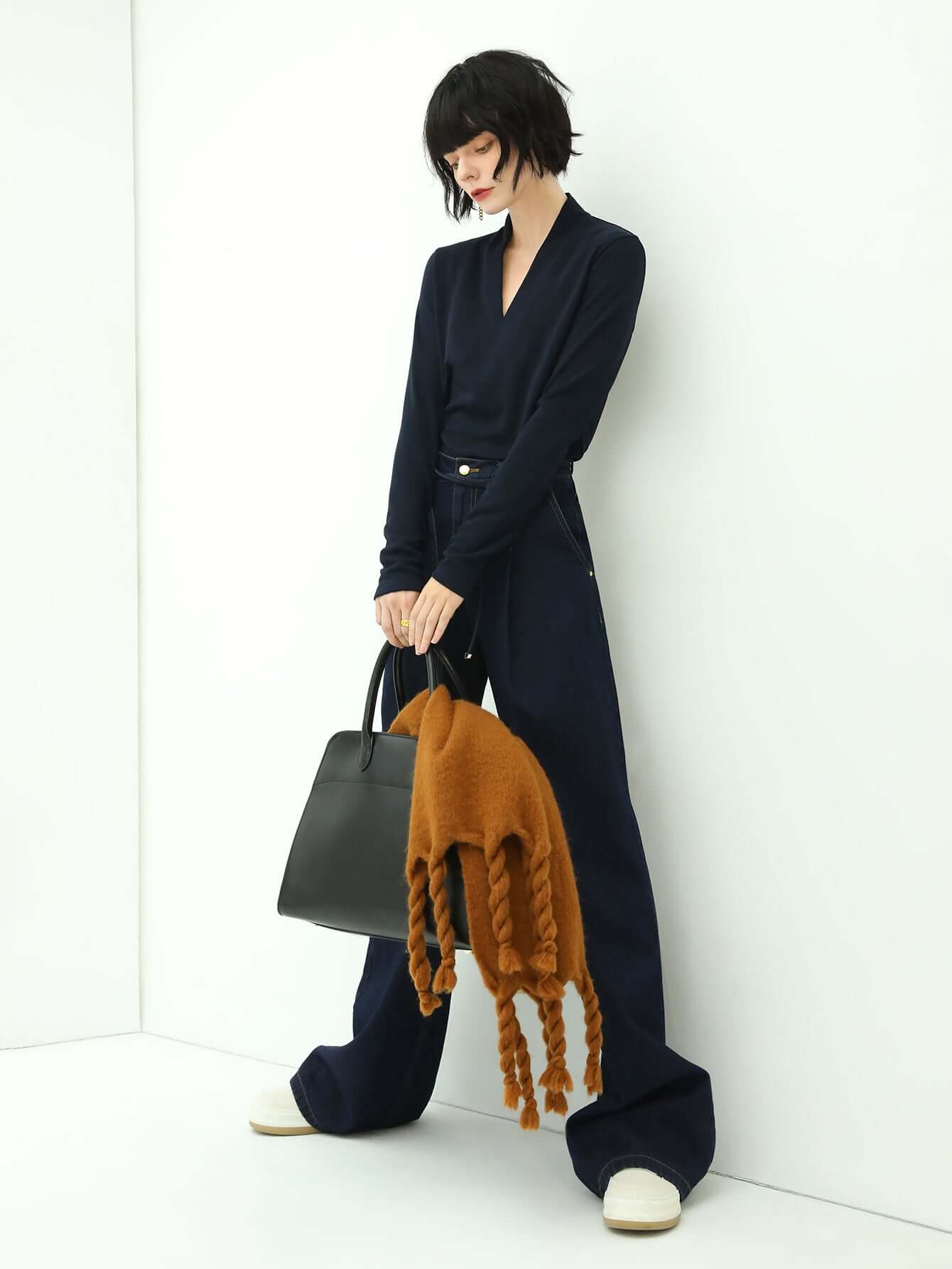 High-Waisted Straight-Leg Jeans — Navy