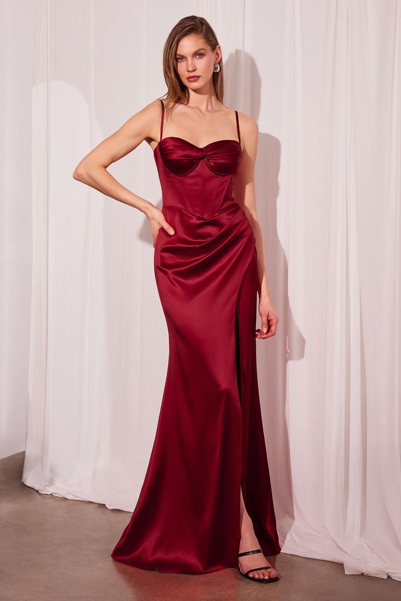 Robe Sirène Décolleté Cœur – Bretelles Spaghetti et Fente
